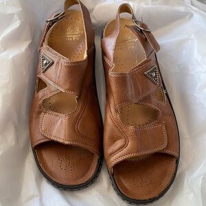 Hallux By Fidelio Sandals🔥
